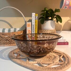 Pyrex Smokey Brown Festive Harvest Glass Mixing Bowl